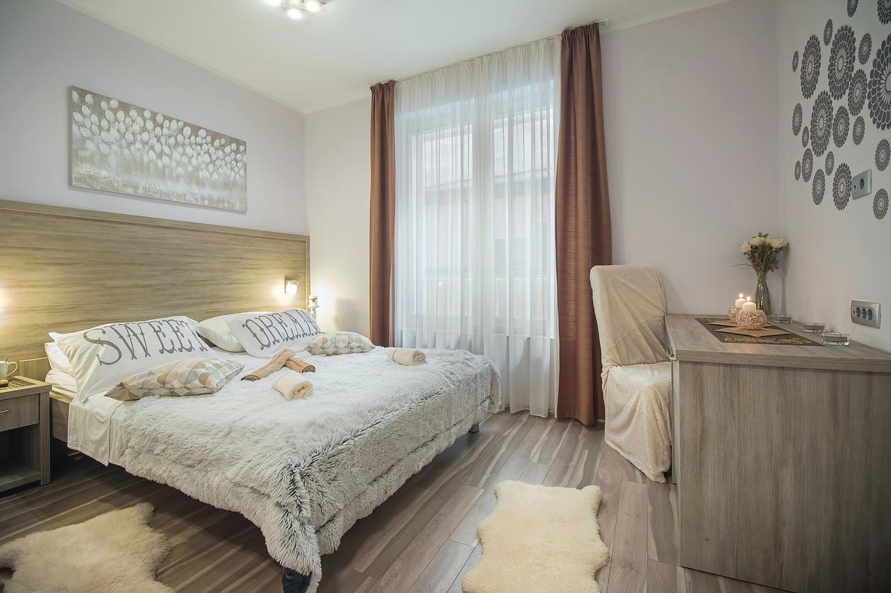 Holiday Center Ivona Zadar Dış mekan fotoğraf